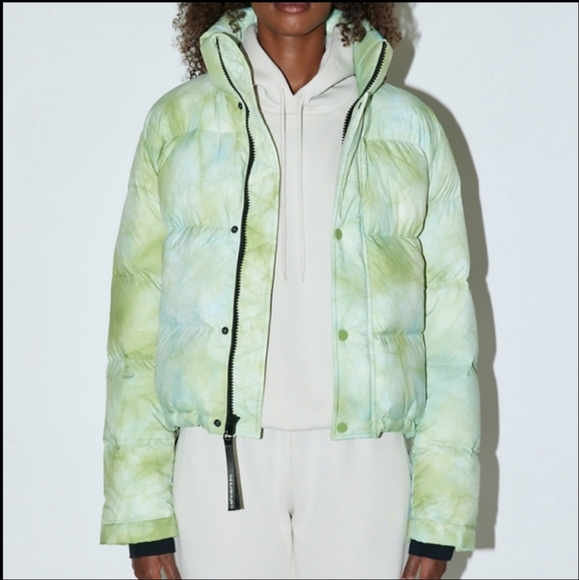 Aritzia Jackets & Blazers - Super World™ THE SUPER PUFF™ SHORTY - Sage Green